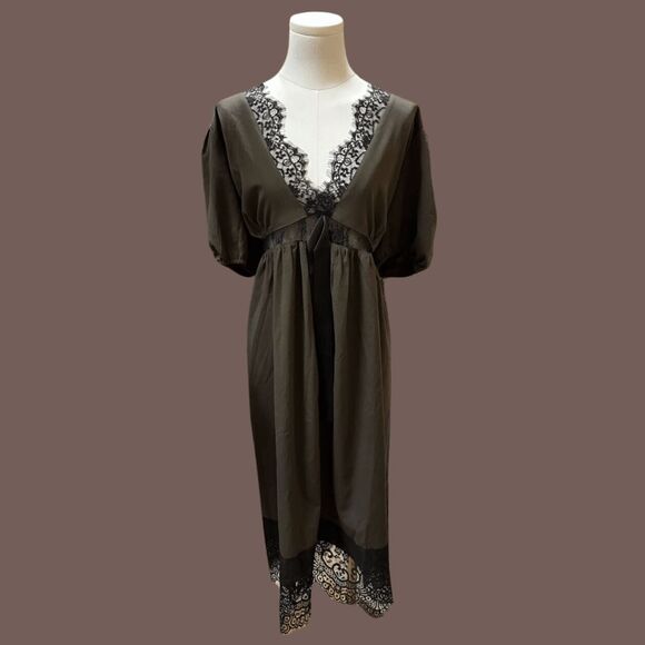 Disturbia Mortuary Lace Button-Up Midi Dress in Tea Leaf – Size 16 NWT - Picture 1 of 7